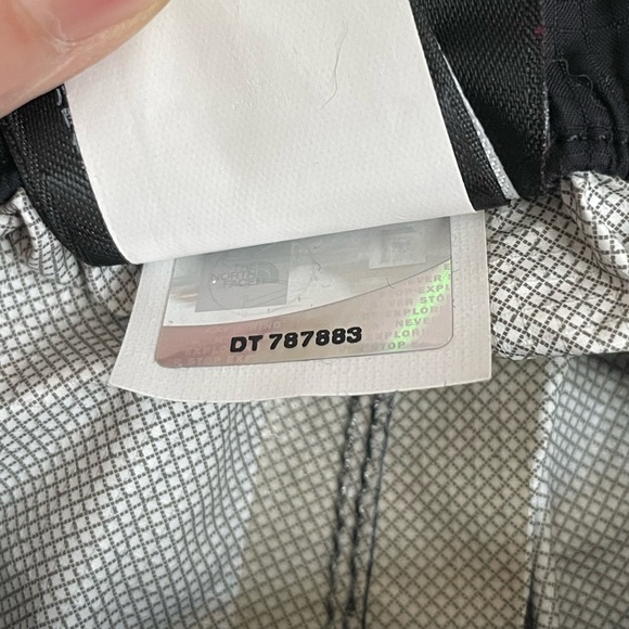 The North Face Hyvent Snow Pants - Picture 8 of 10